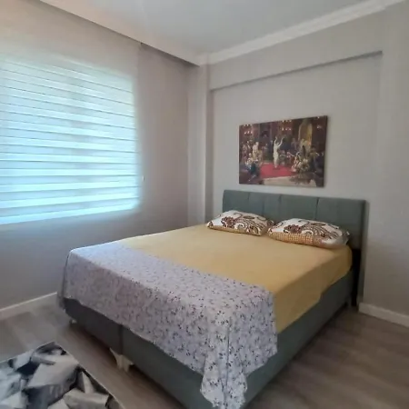 דירה Oznur House